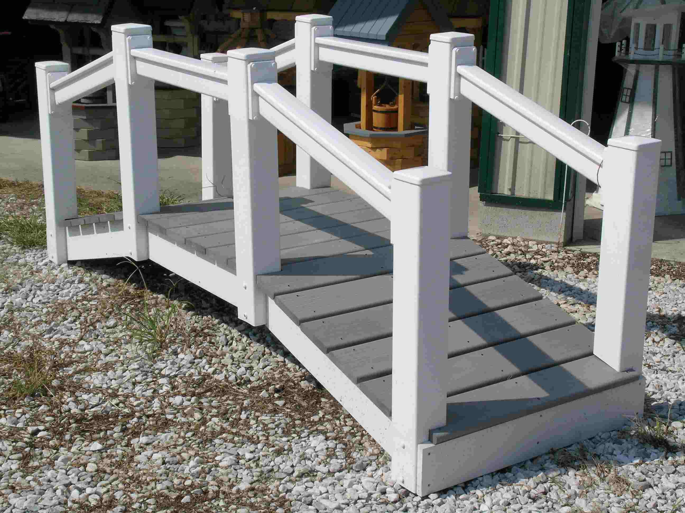 White vinyl bridge with non-skid tread.